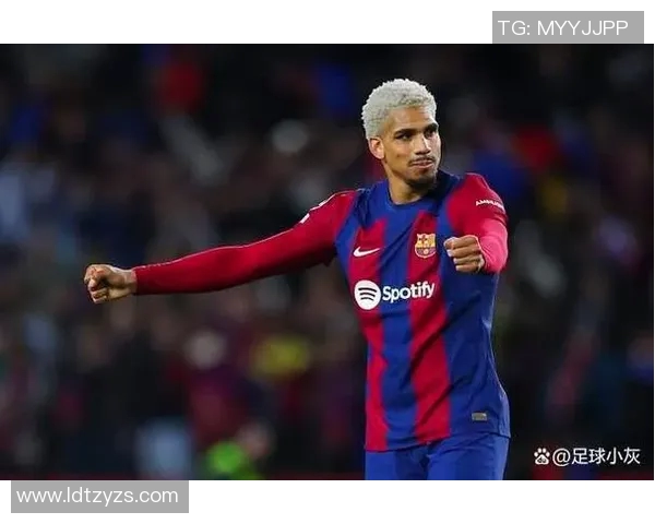 红色头发的足球明星如何在绿茵场上闪耀光芒与魅力